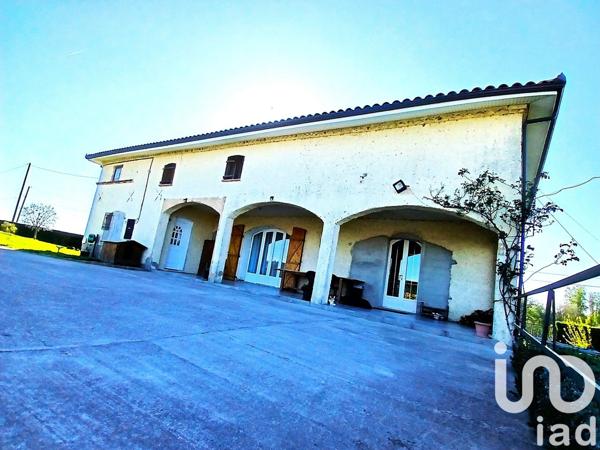 Ferme 7 pièces de 200 m² à Castelmayran (82210)
