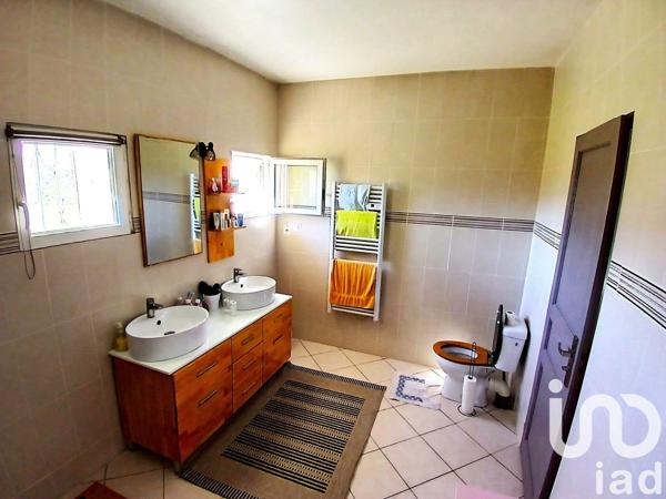 Ferme 7 pièces de 200 m² à Castelmayran (82210)