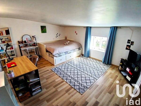 Ferme 7 pièces de 200 m² à Castelmayran (82210)