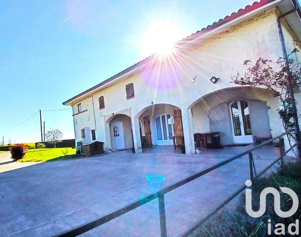 Ferme 7 pièces de 200 m² à Castelmayran (82210)