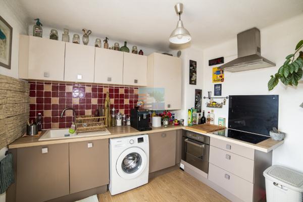 11100 NARBONNE A LOUER T2 MEUBLE AVEC PARKING , CAVE ET BALCON NARBONNE