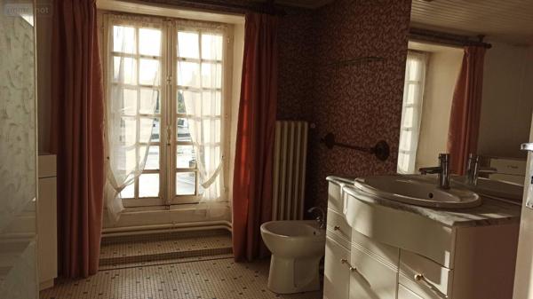 Maison à vendre à Bonnemain en Ille-et-Vilaine (35270), ref : 091-818   
Centre ville