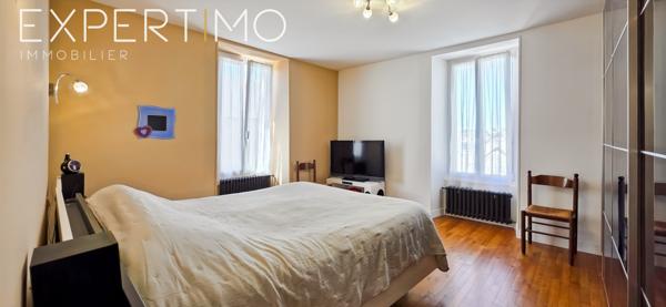 Angerville (91670) Maison de caractère en pierres – volumes généreux et prestations soignées