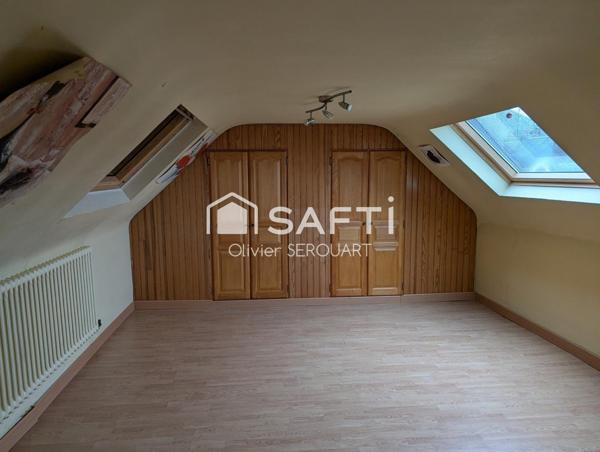 MAISON BOURGEOISE 5 CHAMBRES AVEC COUR EN CENTRE VILLE