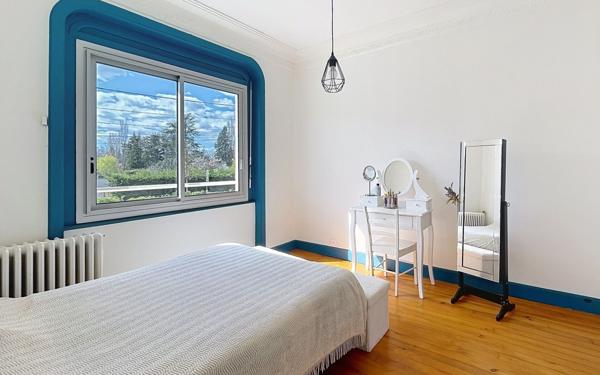 Maison à vendre    5 pièces •  Veauche