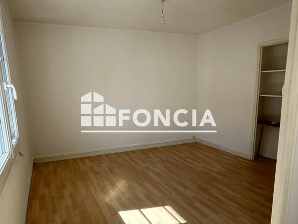 Location Appartement 3 pièces 64.82 m² - 21 RUE JOSEPH MORAND Lannion 22300