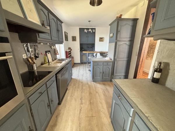 Immeuble à vendre |  Cluis |  372 m²