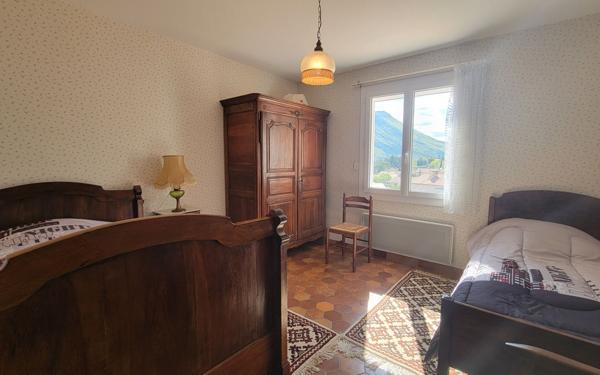 Maison à vendre    7 pièces • 166,10 m2 Laragne-Montéglin