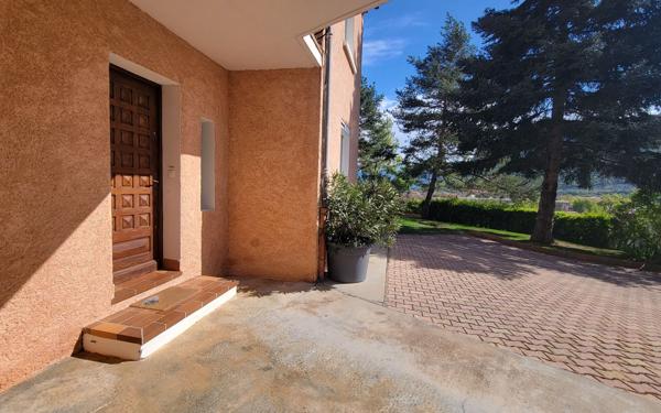 Maison à vendre    7 pièces • 166,10 m2 Laragne-Montéglin