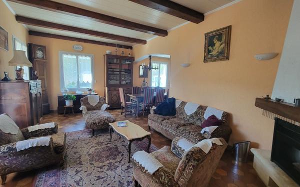 Maison à vendre    7 pièces • 166,10 m2 Laragne-Montéglin