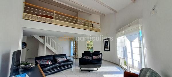Vente
                Maison174 m² - 6 Pièces -
                    ROUSSAY (49450)