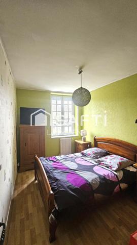 Grande maison de ville renovée de 5 chambres, au centre de Verdun