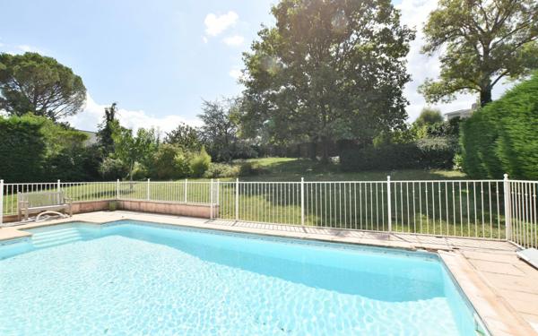 Maison à vendre    6 pièces •  Francheville