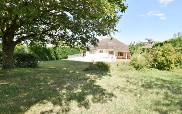 Maison à vendre    6 pièces •  Francheville