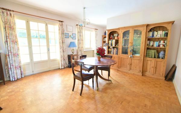 Maison à vendre    6 pièces •  Francheville