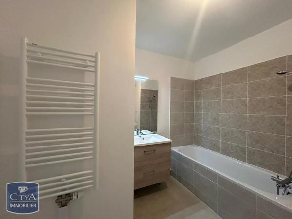 Appartement à louer 2 pièces 43.99m² Le Coudray (28630)