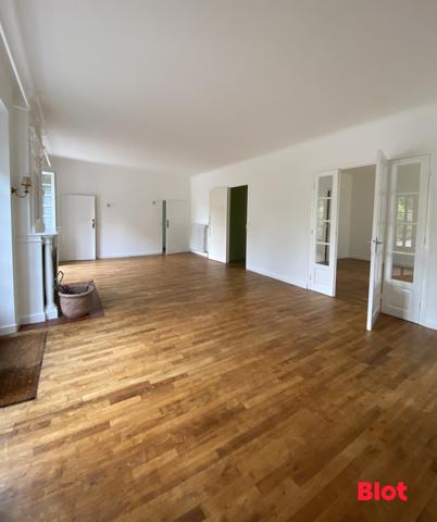 Maison 6 pièce(s)