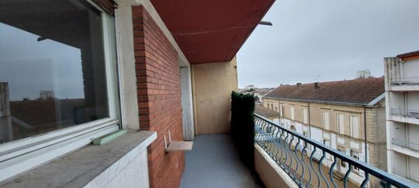 Appartement 2 pièces 48 m2  avec balcon, cave et parking à Tonneins