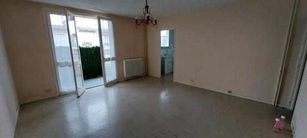 Appartement 2 pièces 48 m2  avec balcon, cave et parking à Tonneins