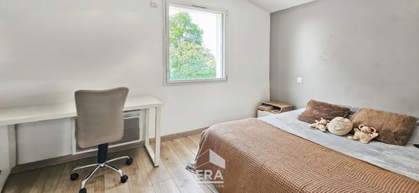 EYSINES 33320 - Maison familiale 200m²  sur 850 m² de parcelle - Calme - Garage, Jardin