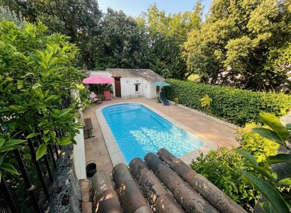 Jolie maison de 142 m² avec piscine et garage