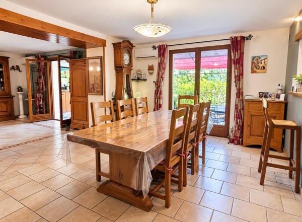 Jolie maison de 142 m² avec piscine et garage