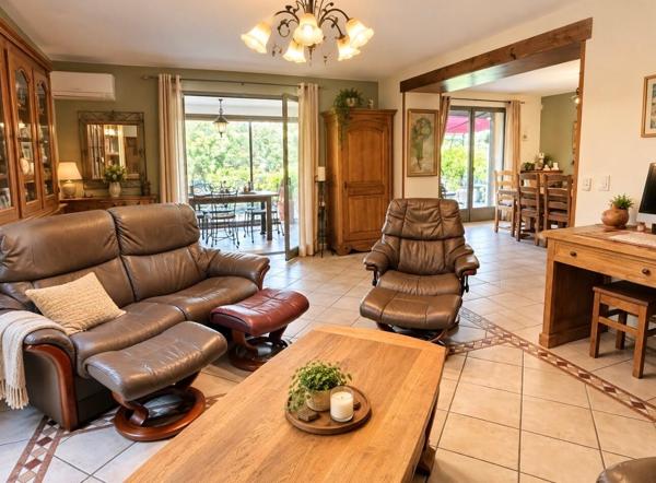 Jolie maison de 142 m² avec piscine et garage
