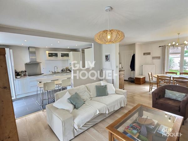 Maison familiale 5 pièces avec piscine à Saint Bonnet de Mure - 479 000 