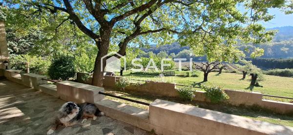 Maison 127 m2 plain pied, terrain 4220 m2, piscine