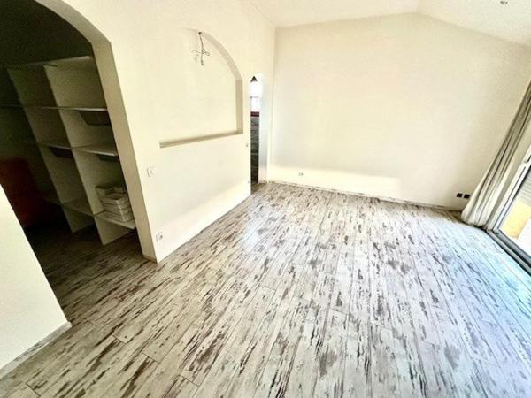 MURET - Maison T5, 125 m2, idéalement située.