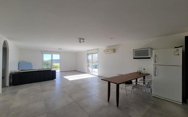 Maison à vendre    4 pièces •  Bages