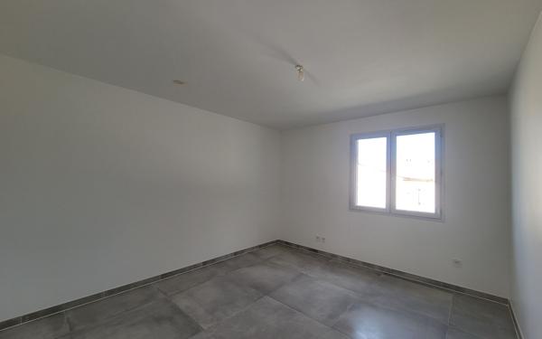 Maison à vendre    4 pièces •  Bages