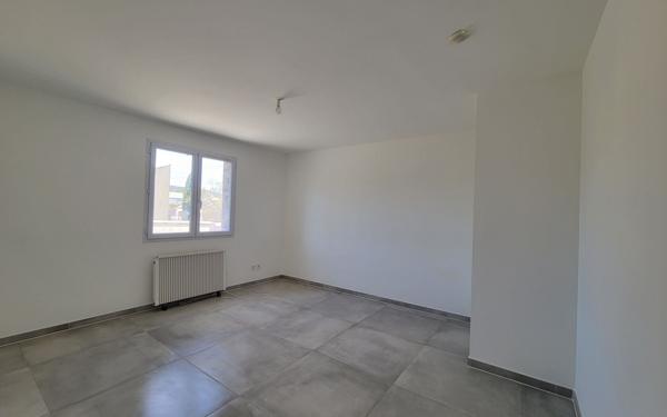 Maison à vendre    4 pièces •  Bages