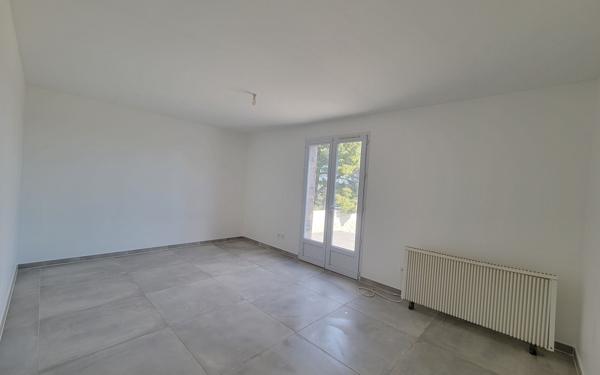 Maison à vendre    4 pièces •  Bages