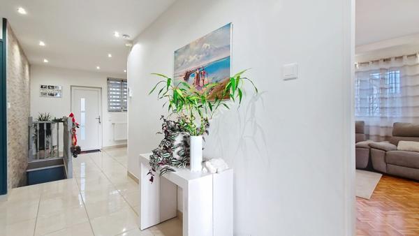 Maison familiale d'exception 148m², entièrement rénovée, secteur recherché de Poitiers !