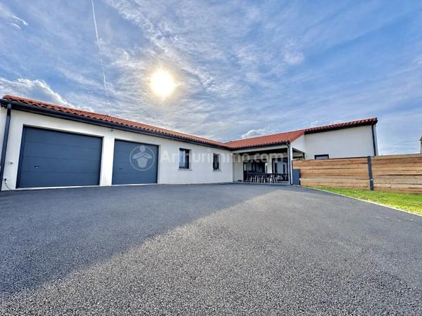 Vente                                                      Maison
                        
                     5 pièces                      134 m2                     à Pont-du-Château