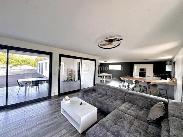 Vente                                                      Maison
                        
                     5 pièces                      134 m2                     à Pont-du-Château
