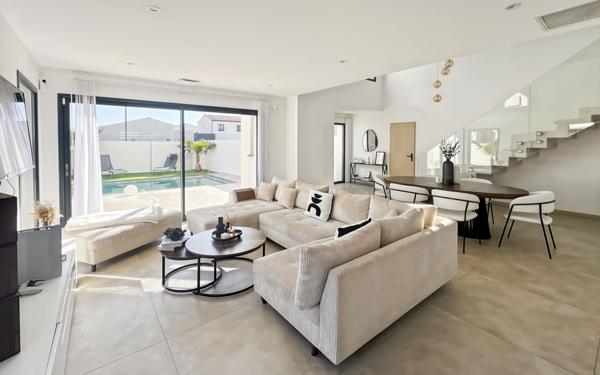 Maison à vendre    5 pièces •  Vias