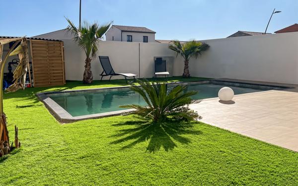 Maison à vendre    5 pièces •  Vias