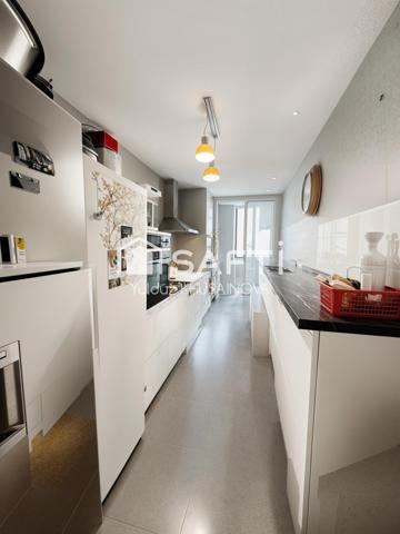 GRAND ET LUMINEUX APPARTEMENT DE 83 M²