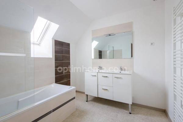 Dozulé - Maison de caractère - 145 m2 - 3 chambres - Terrain 4000 m2 environ - Garage - Parking