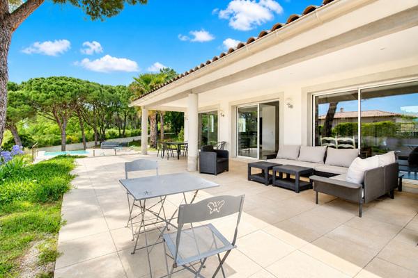 A VENDRE EN EXCLUSITIVE - Maison Vidauban 5 pièces 121 m2 + Studio 36m2 - Piscine- Garage