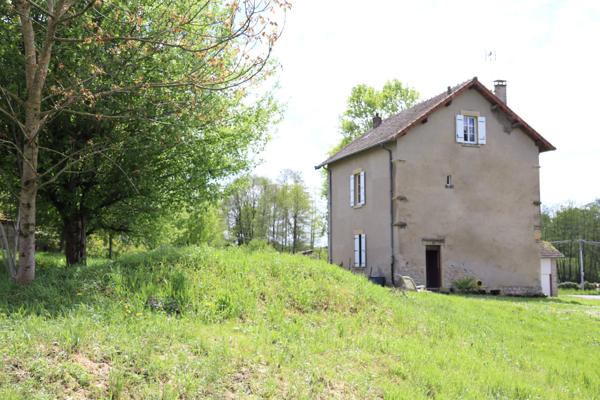 Maison à vendre 167 m² sur 2000 m² de terrain - CUISEAUX (71)