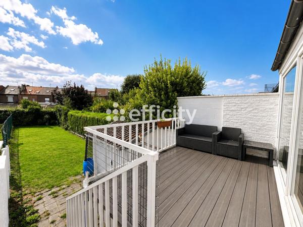 Maison
         6 pièces
        - 124 m² Exclusivité 320 000 € *
