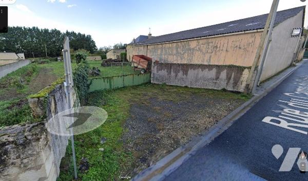 Terrain constructible avec hangar sur BIZAY