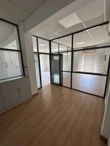 Location                                                      Local commercial
                        
                                         146 m2                     à Montpellier