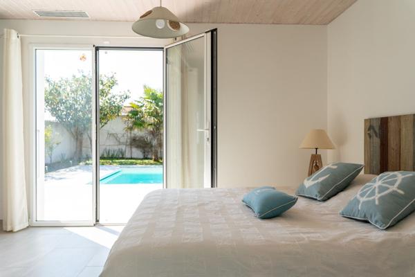 Un doux air méditerranéen pour cette villa de plain-pied avec piscine. Unique à Saint Pierre d'Oléro