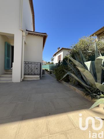 Appartement à vendre 4 pièces 90 m² Cagnes-sur-Mer