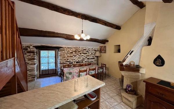 Maison à louer    5 pièces • 111,50 m2 Saint-André-Lachamp