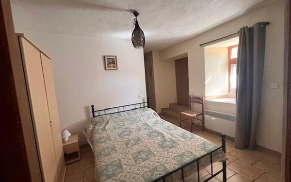 Maison à louer    5 pièces • 111,50 m2 Saint-André-Lachamp